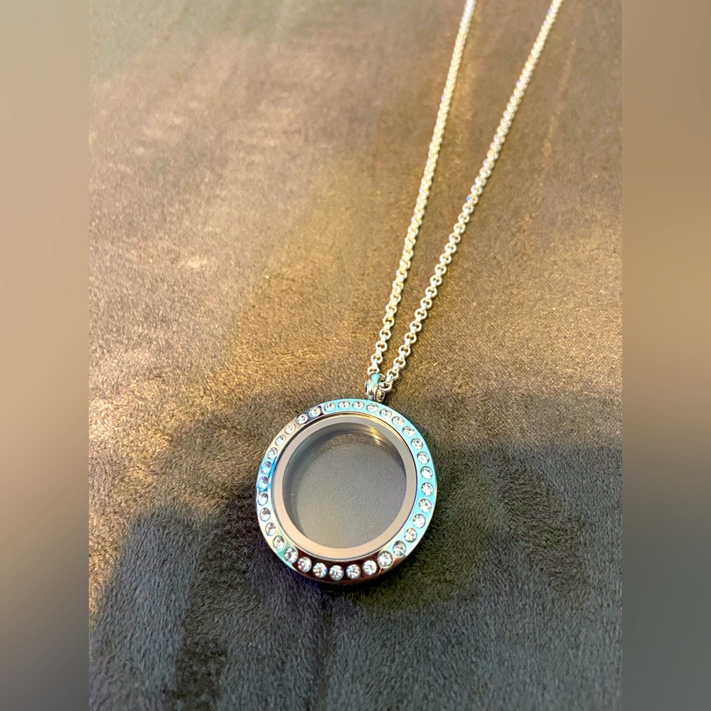 Origami Owl Magnetic Locket